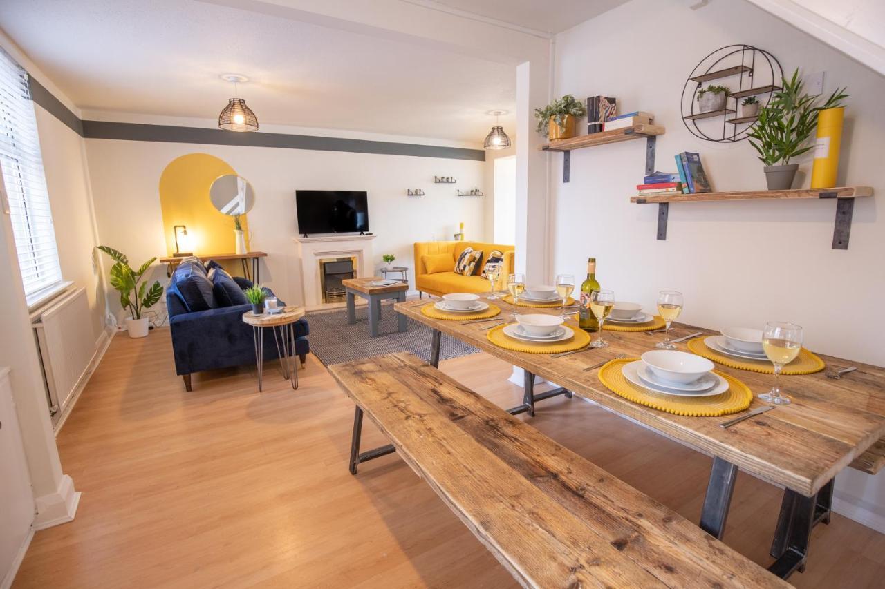 Saltbox Properties- Large!! 3 Bed, 3 Bath House, Parking, Fast Wifi, Town Centre Location! Sleeps 6 Ashby-de-la-Zouch Zewnętrze zdjęcie